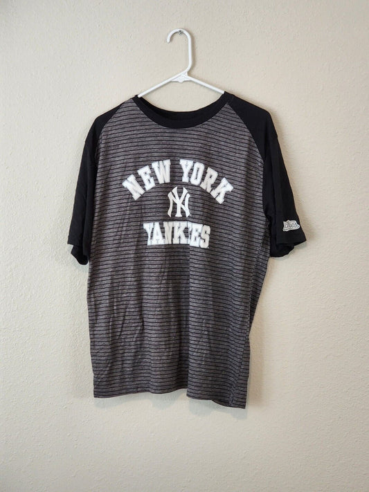 New York Yankees T-shirt, Stitches, Size - M